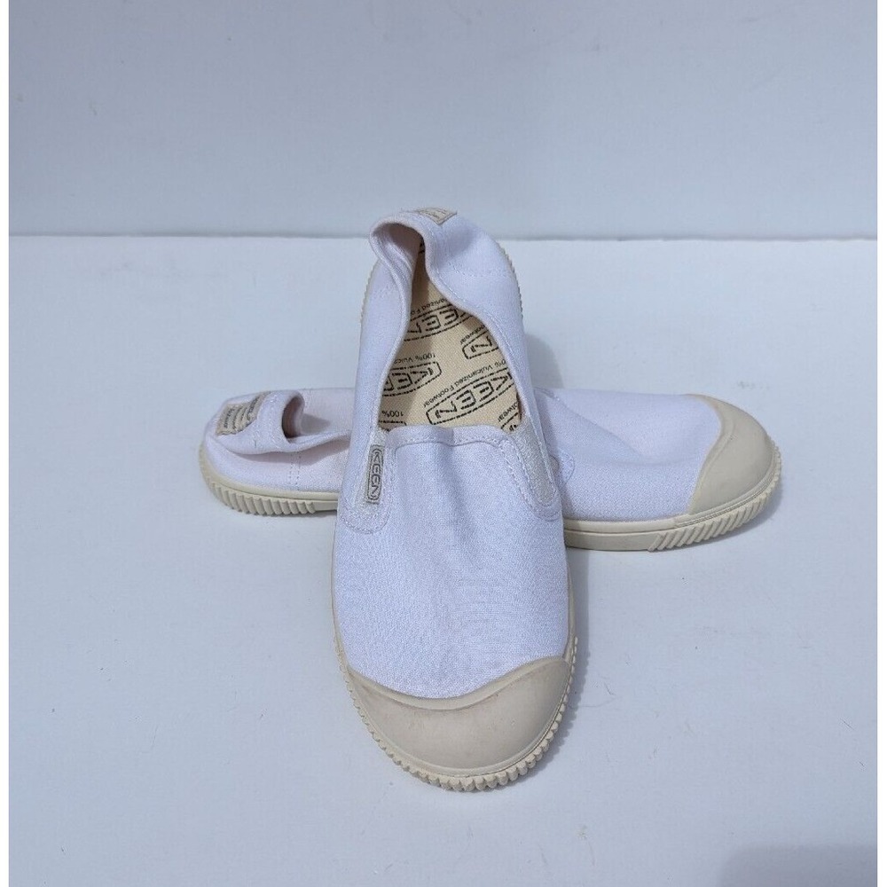 Keen 100% Vulcanized Footwear White Canvas Slip-Ons Womens sz 8B